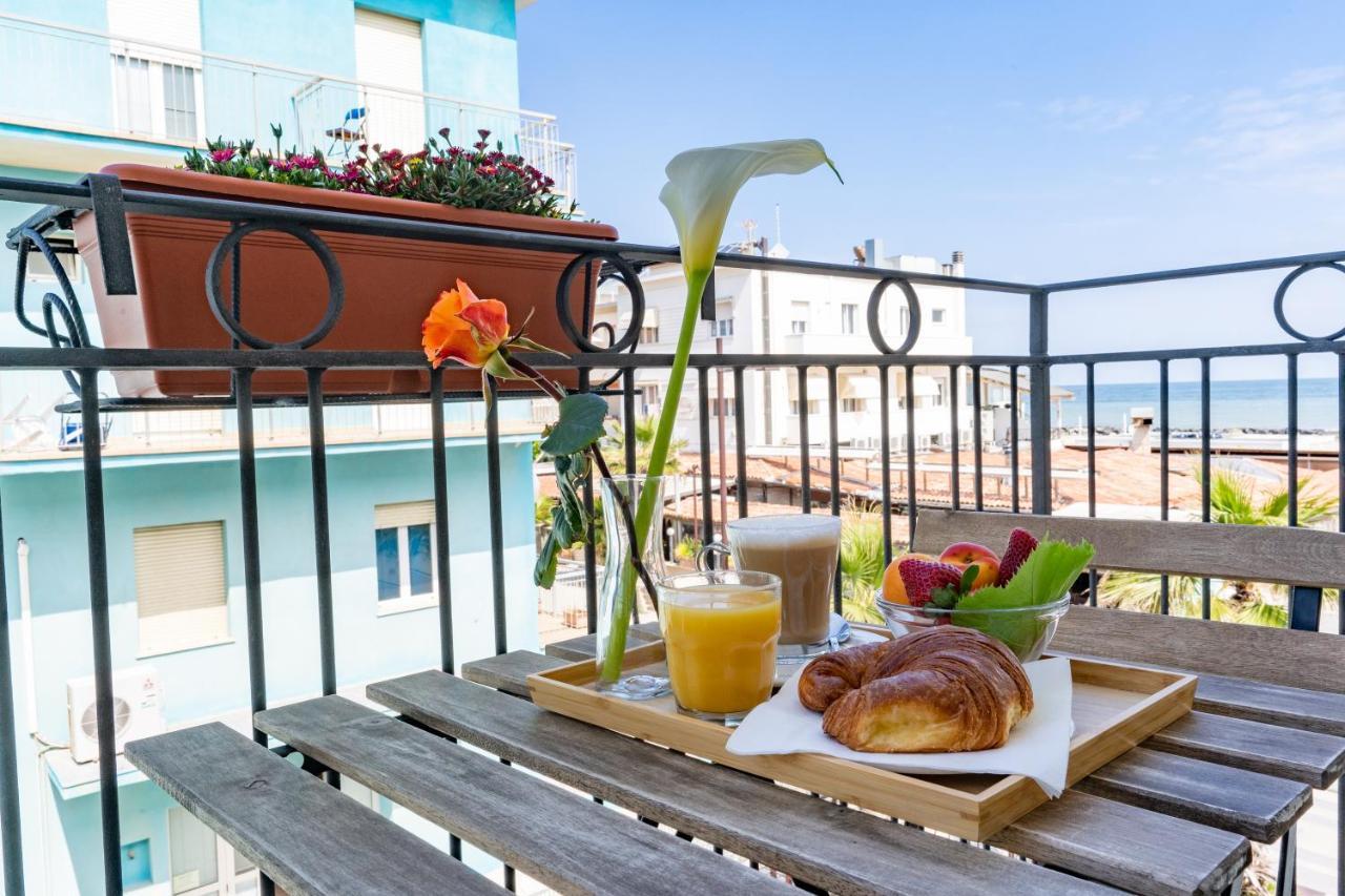 Hotel Greta B&B ريميني المظهر الخارجي الصورة