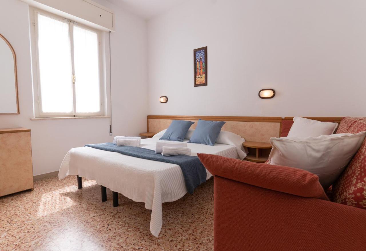 Hotel Greta B&B ريميني المظهر الخارجي الصورة