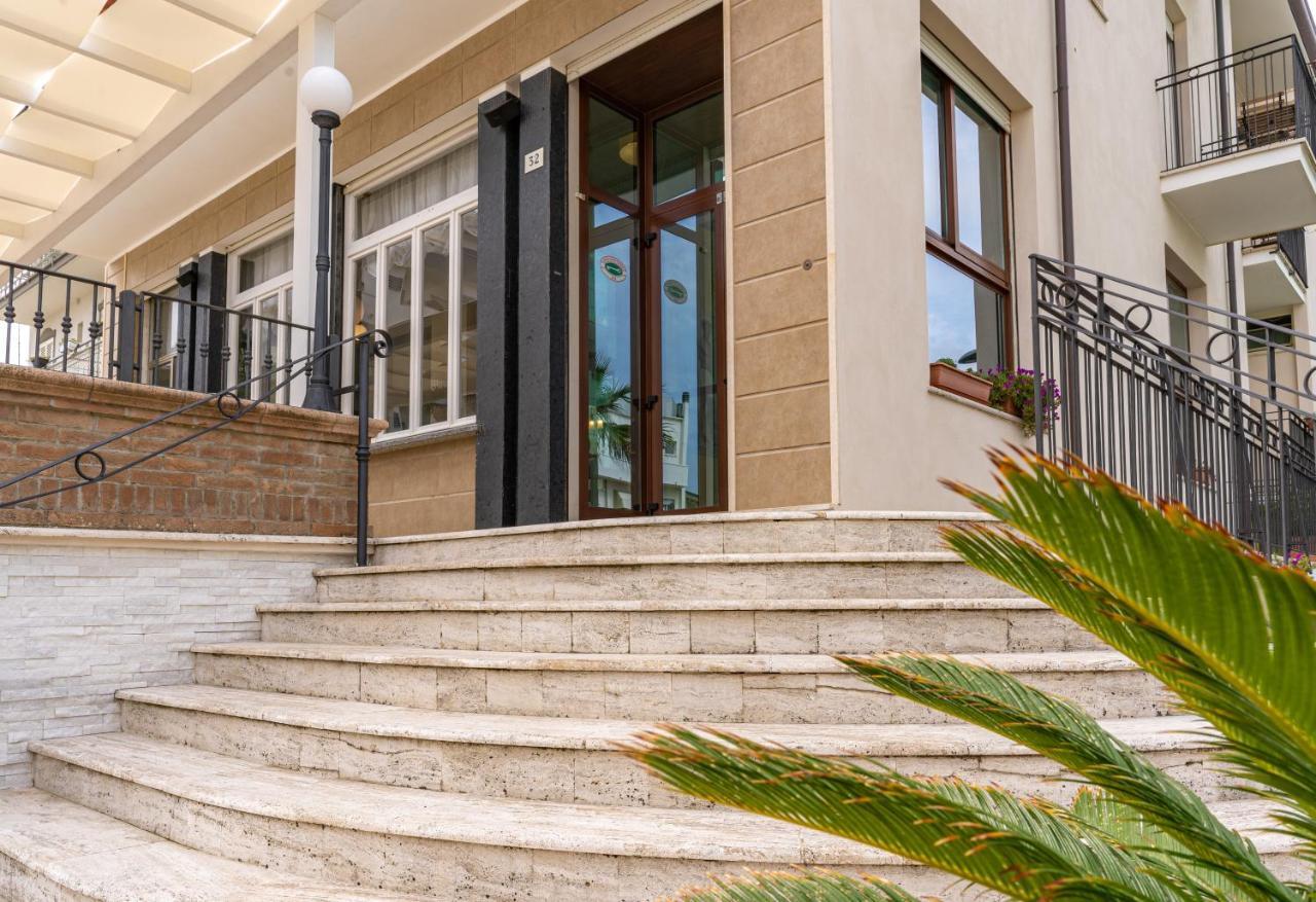 Hotel Greta B&B ريميني المظهر الخارجي الصورة