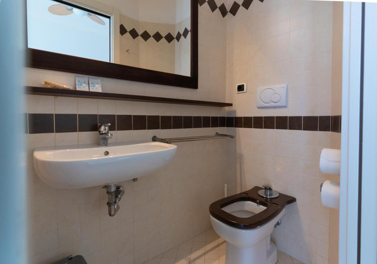 Hotel Greta B&B ريميني المظهر الخارجي الصورة