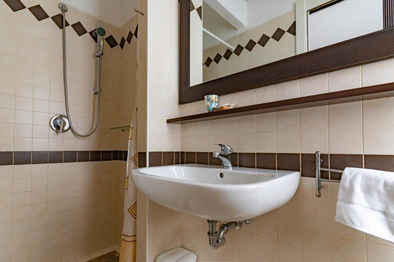 Hotel Greta B&B ريميني المظهر الخارجي الصورة