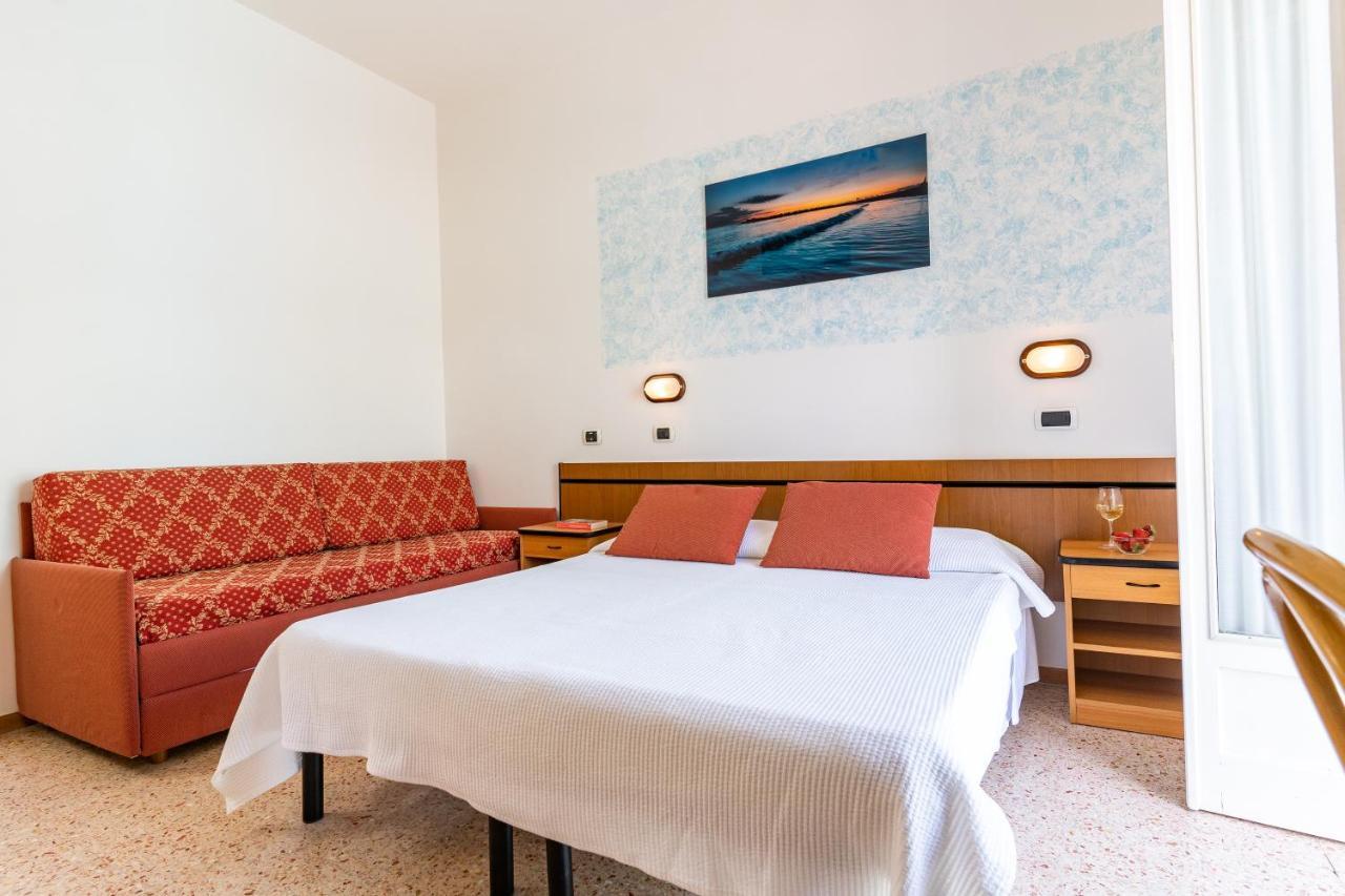 Hotel Greta B&B ريميني المظهر الخارجي الصورة