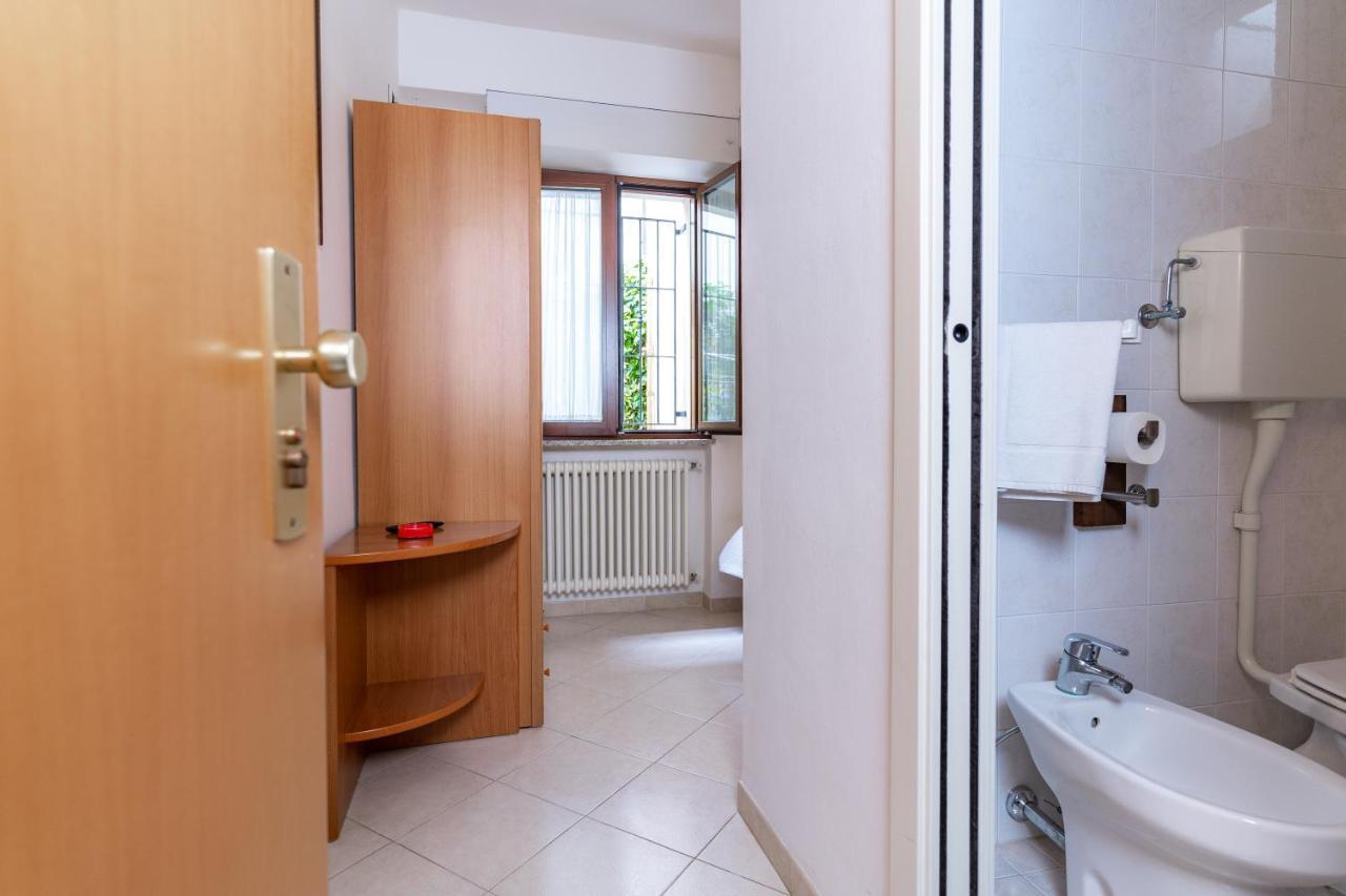 Hotel Greta B&B ريميني المظهر الخارجي الصورة
