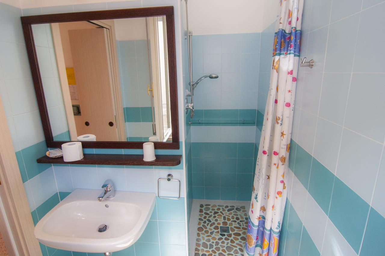Hotel Greta B&B ريميني المظهر الخارجي الصورة