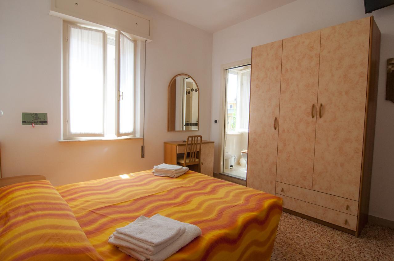 Hotel Greta B&B ريميني المظهر الخارجي الصورة