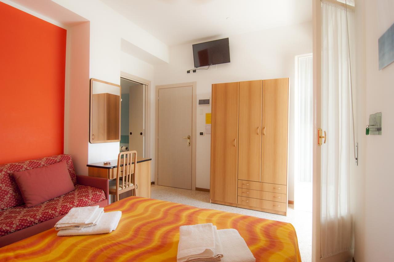 Hotel Greta B&B ريميني المظهر الخارجي الصورة